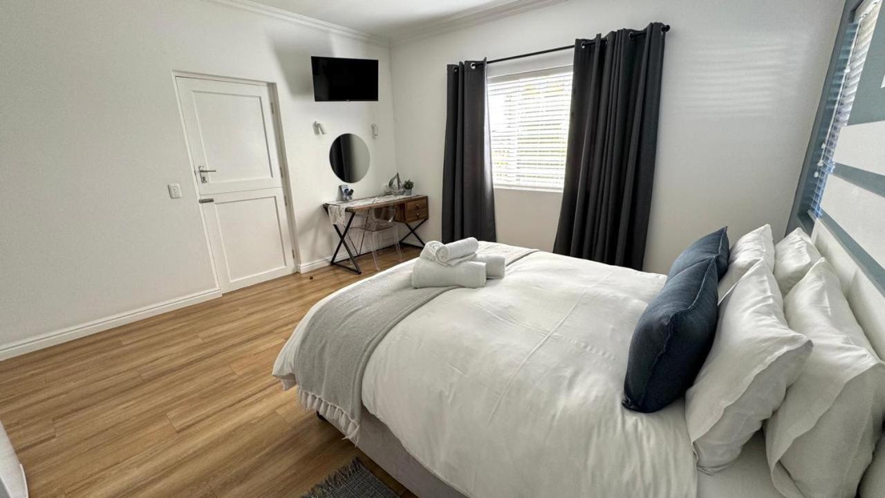 Plett57 - Self Catering - Room No1 Plettenberg Bay Exteriör bild